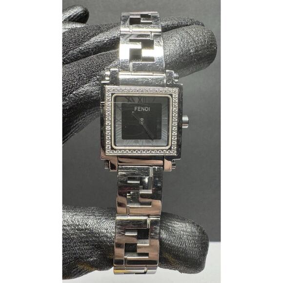 FENDI Ladies Diamond Quadro Orologi Watch 6000L Authentic New Battery main image 4